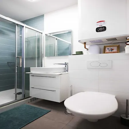 Charming Near Sacre-c Ur - Mobility Lease *